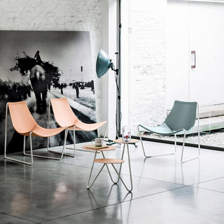 Ambiente con Apelle Lounge Chair en diferentes colores