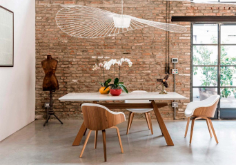 Silla Danny PB de Midj con estructura de madera de fresno y asiento y respaldo tapizado 2