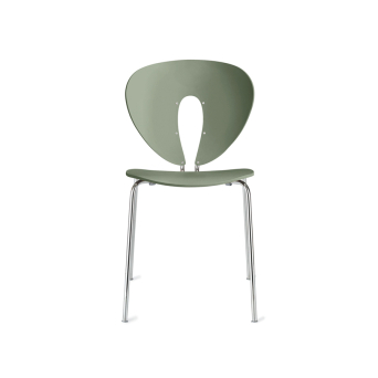 silla globus de Stua en polipropileno negro con estructura metálica cromada vista frontal 2