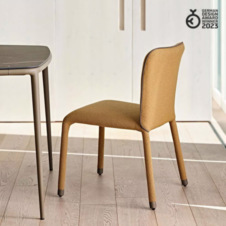 Vista lateral de la silla S1 de Midj German Design Award Winner 2023