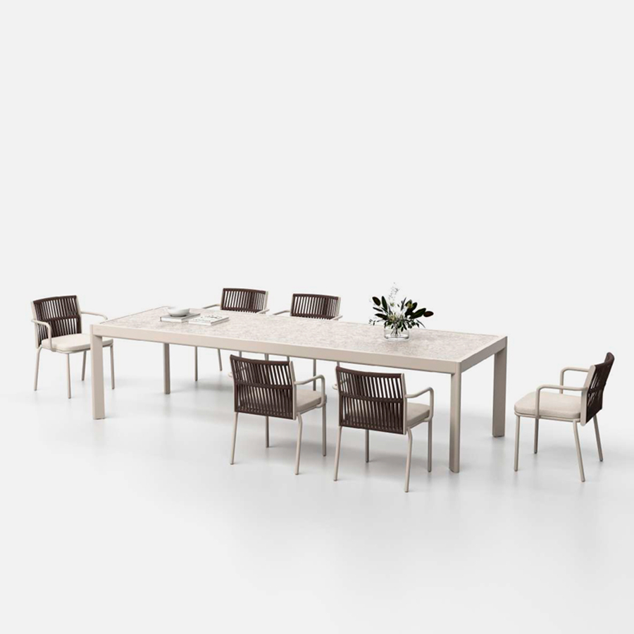 Mesa de exterior Tempo con estructura de aluminio y tapa en Dekton