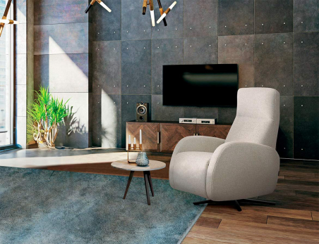 Ambiente con sillón reclinable Madison con pie giratorio de 5 aspas en color negro y tapizado en color gris claro
