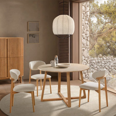 Ambiente comedor con 4 sillas DC-416 con pata madera color roble y tejido blanco marfil