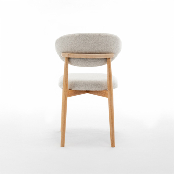 Silla DC-416 con pata madera color roble y tejido blanco marfil 2