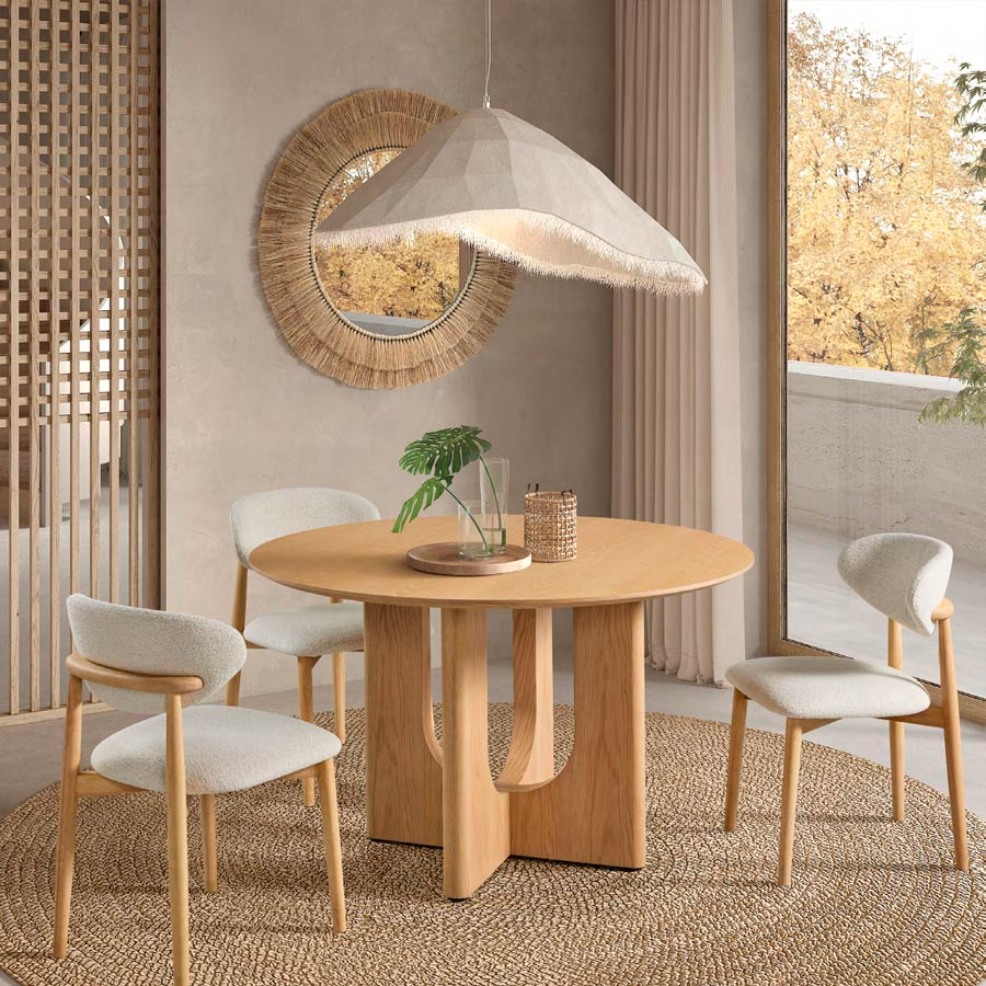 Ambiente de comedor con mesa DT-528 y sillas DC-416