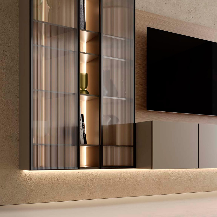 Detalle de la vitrina del salón Sense 10 con cristal estriado