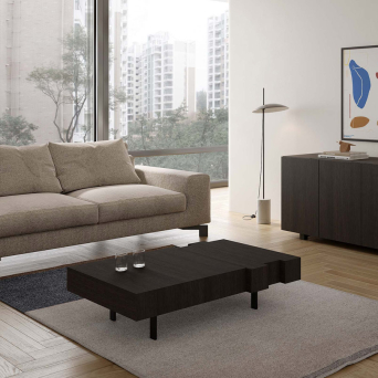 Mesa de centro Sense rectangular en acabado roble sombra con patas metálicas gris negro