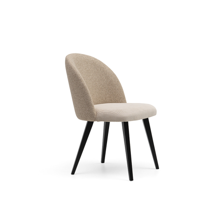 Silla Domo ND con patas de madera y asiento y respaldo tapizado en tela beige