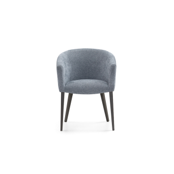 Sillón Torino con patas de madera y asiento y respaldo tapizado en tela 2