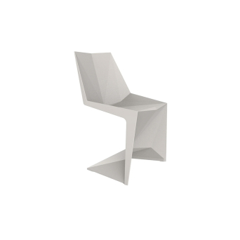 Silla Voxel de Vondom de polipropileno acabado en negro vista lateral 2