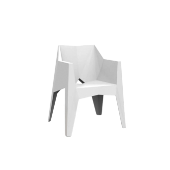 Sillón Voxel de Vondom, de polipropileno, disponible en varios acabados