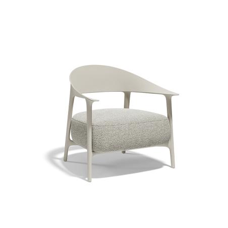 Butaca África de polipropileno y asiento tapizado, de la firma de diseño Vondom