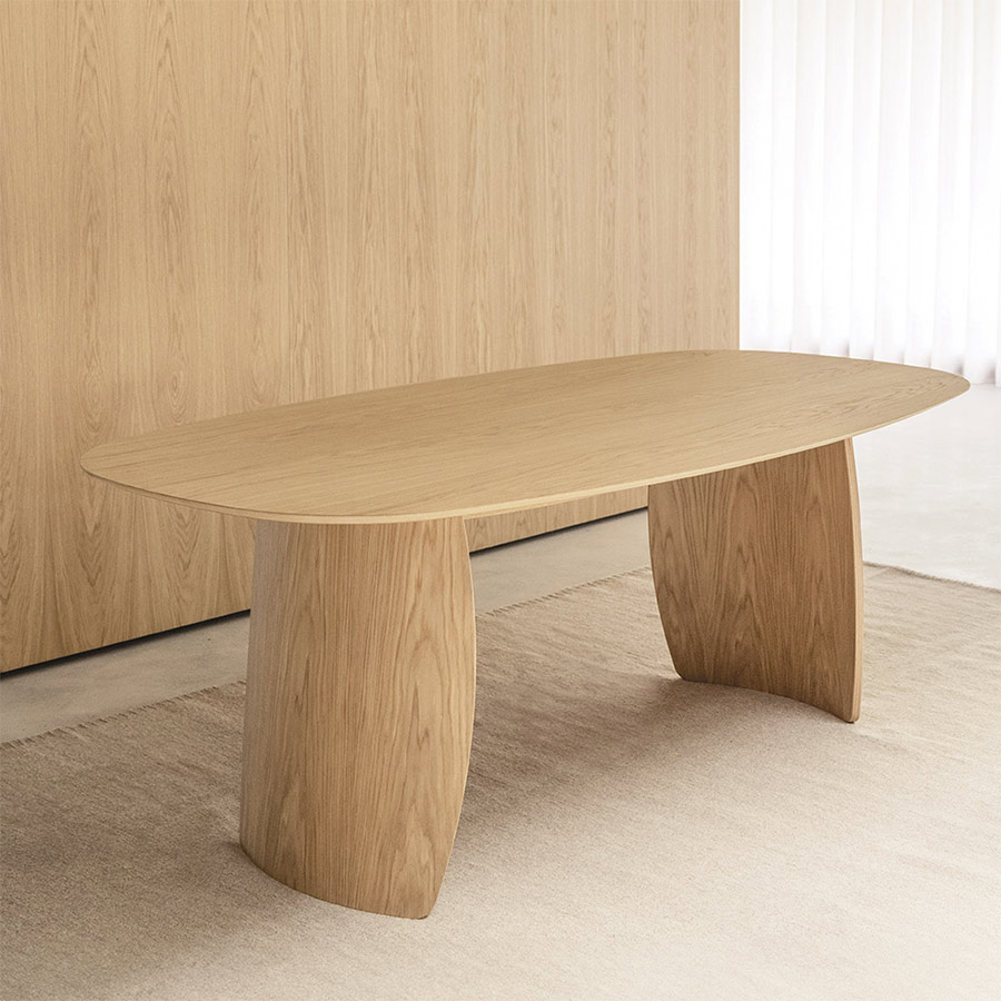 Mesa Petal de Stua madera roble en ambiente