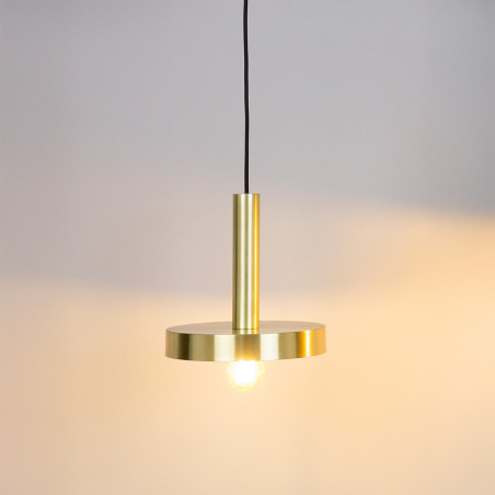 Vista ampliada de la Lámpara colgante Whizz, de Faro Barcelona, acabado dorado satinado