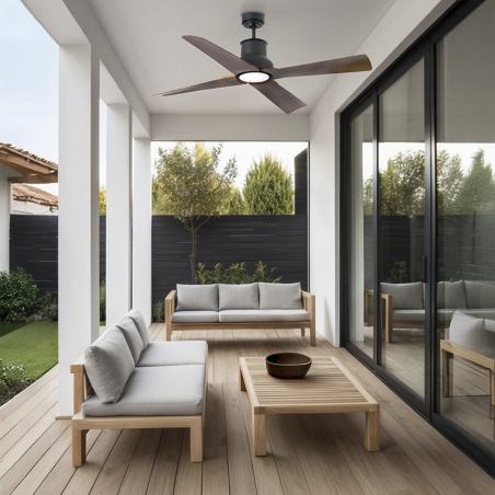 Ventilador de techo Winche, en ambiente de terraza