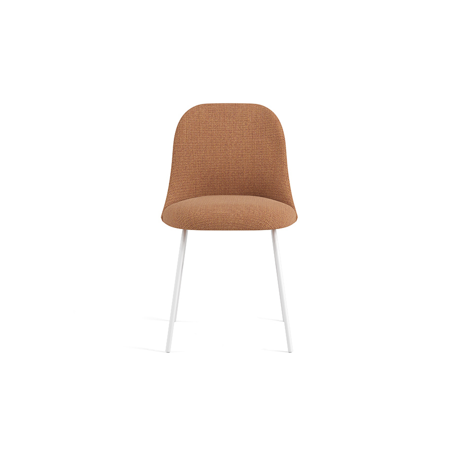 Silla Aleta con estructura de metal y tapizada, de la firma Viccarbe