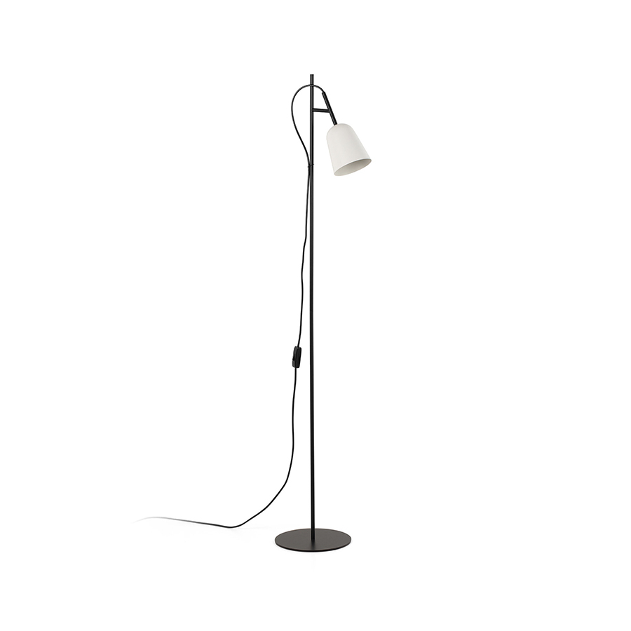 Lámpara de pie Studio, fabricada en acero, acabado blanco, de Faro Barcelona