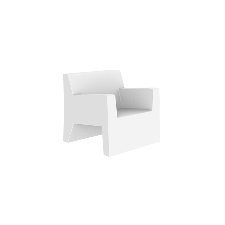 Sillón Jut de Vondom, acabado blanco, fabricado en polietileno