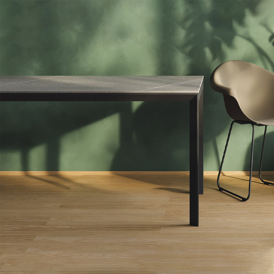 Vista ampliada de la Mesa Frame de Vondom acabado tapa Kandia Black