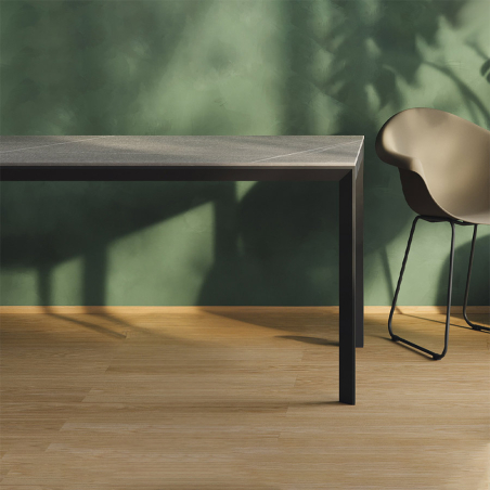 Vista ampliada de la Mesa Frame de Vondom acabado tapa Kandia Black