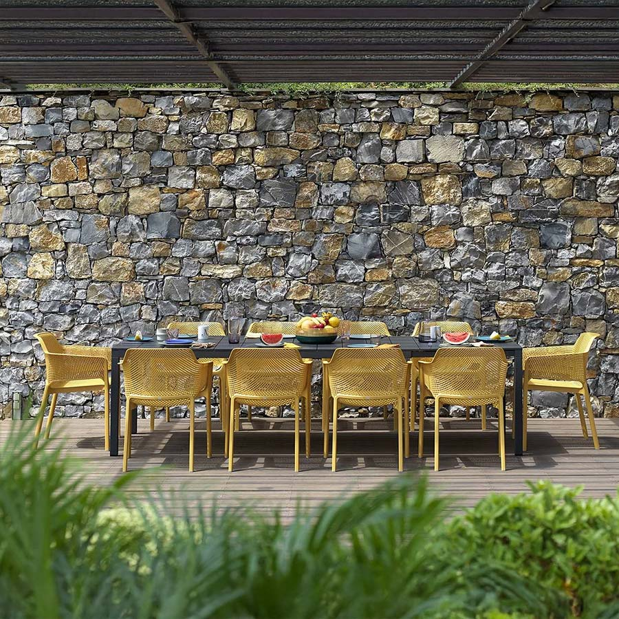 Silla de terraza Net confort antracita ambiente patio