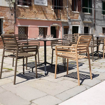 Silla de terraza Doga con brazo agave 2