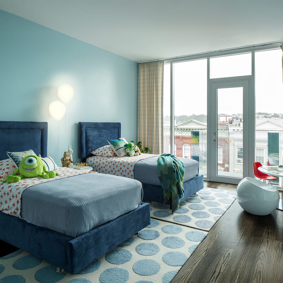 Vista de la Lámpara de pared Balloon en ambiente de dormitorio infantil, de la firma de diseño Estiluz