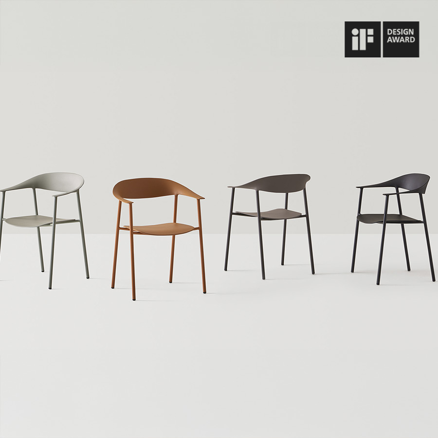Sillas Arum Inclass con logo de premio.