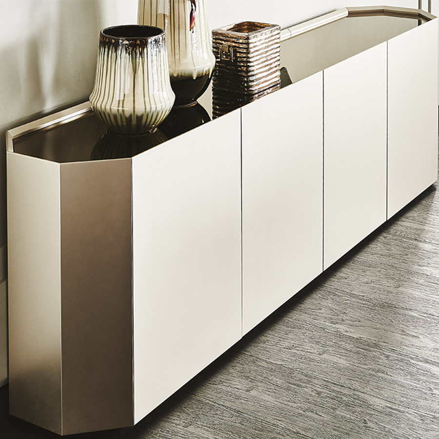 Perfil ampliado del Aparador Chelsea de Cattelan Italia acabado dorado