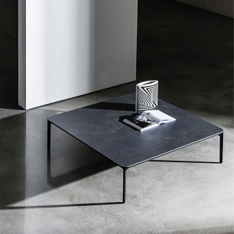 Mesa de centro Slim 2 de Sovet, acabado negro