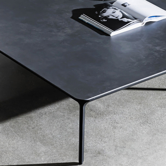 Mesa de centro Slim 2 de Sovet, acabado negro 2