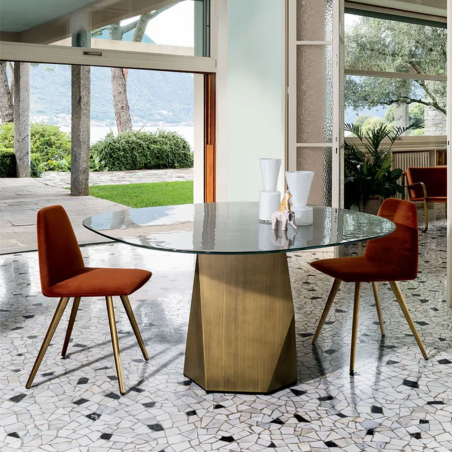 Mesa Deod redonda de Sovet en ambiente
