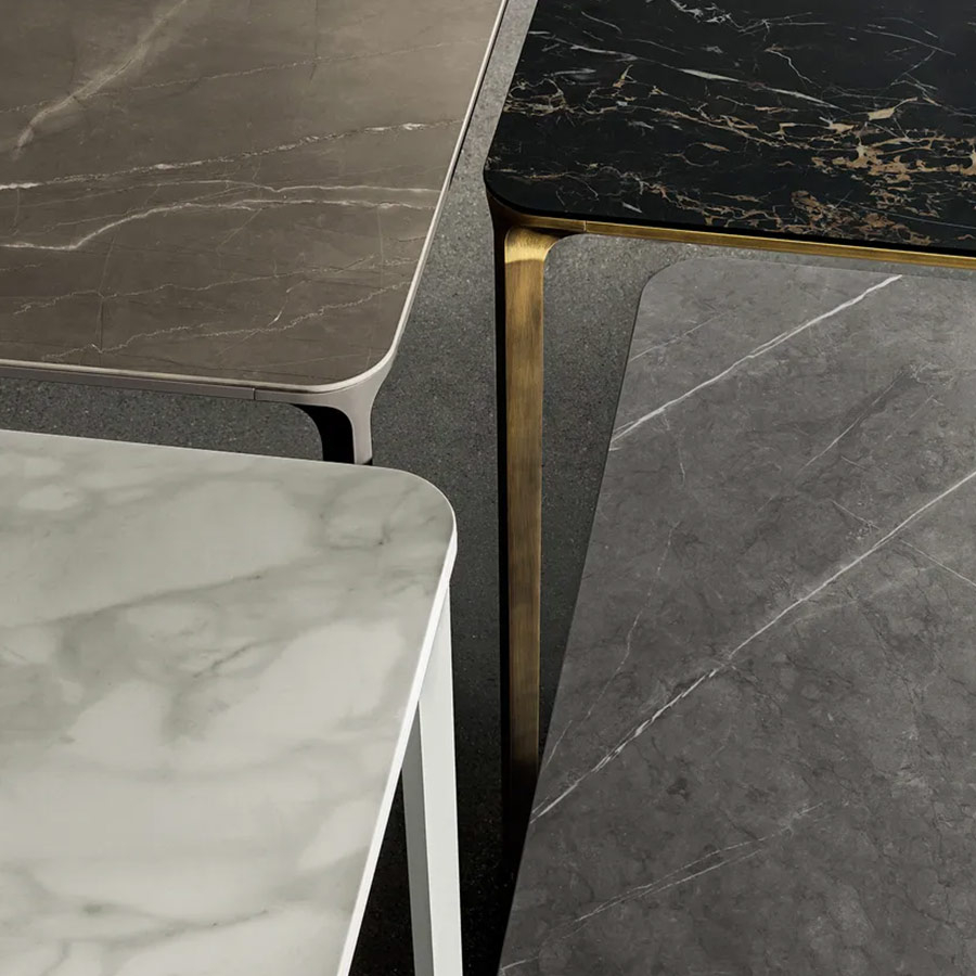 Diferentes acabados en cerámica o vidrio de la Mesa Slim Extensible de Sovet.