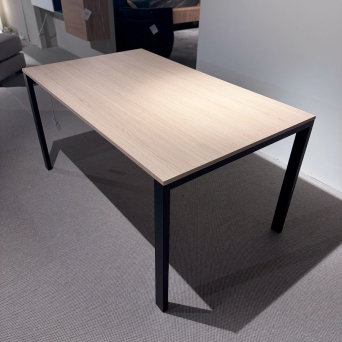 Mesa Punto Extensible de la firma Ondarreta