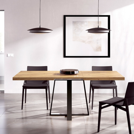 Mesa extensible rectangular de Rimobel en ambiente abierta.