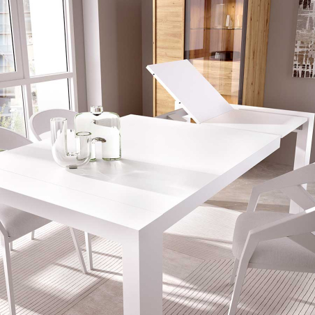 Mesa ext. Duo 36 en ambiente, abierta.