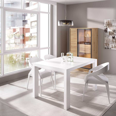 Mesa Duo 36 de la marca nacional Rimobel en ambiente con acabado blanco.