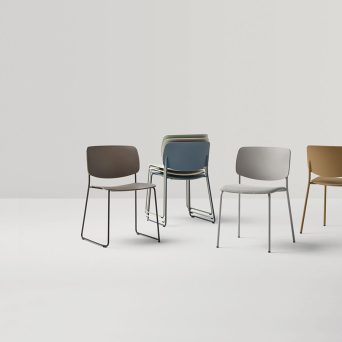 Silla Aryn de polipropileno con base de trine de Inclass. 2