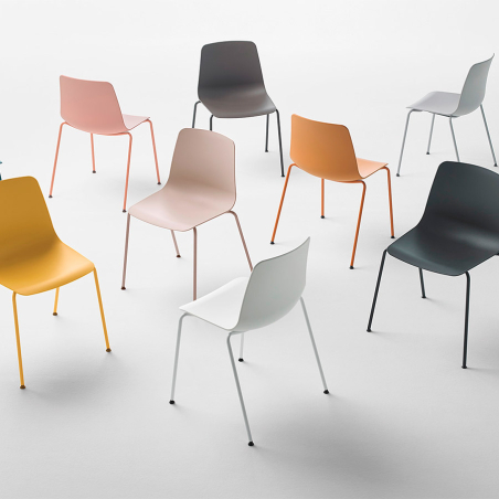 Silla Varya 4 patas de Inclass, en polipropileno en diferentes acabados