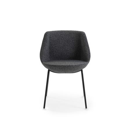 Silla Magnum de Sancal, con patas metálicas negras y asiento tapizado en negro