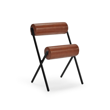 Silla Roll de la firma Sancal con estructura de metal y tapizada en tela o piel