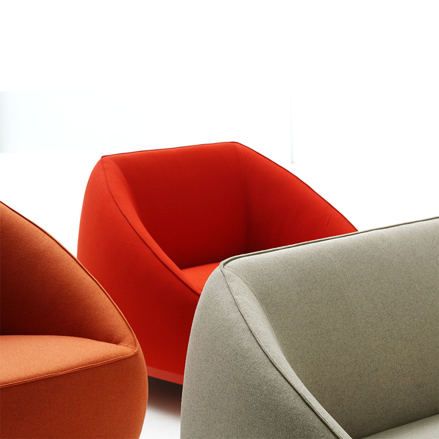 Detalle del sillón Sumo en tres tapizados diferentes