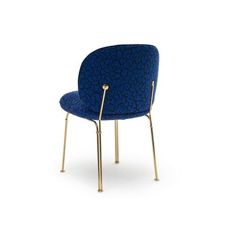 Vista trasera silla Mullit de Sancal con patas metálicas doradas y tapizada en tela color azul oscuro
