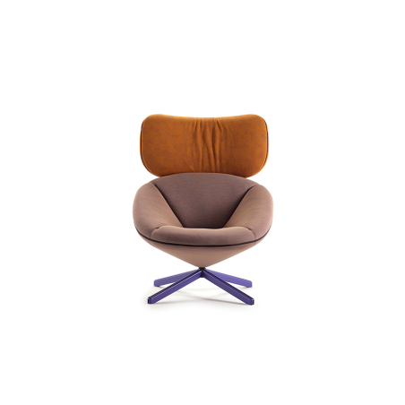 Sillón Tortuga de Sancal tapizado en tela con base giratoria de 4 aspas