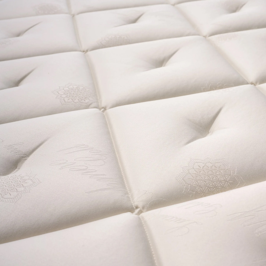 Detalle de la tapa del colchón Harmony de Essenzia Dormire