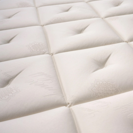 Detalle de la tapa del colchón Harmony de Essenzia Dormire