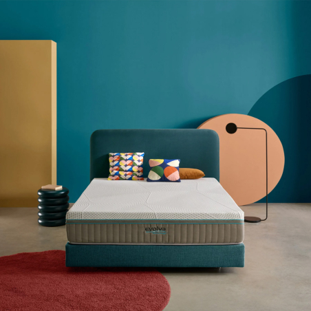 Ambiente de dormitorio con colchón Evolve de Essenzia Dormire