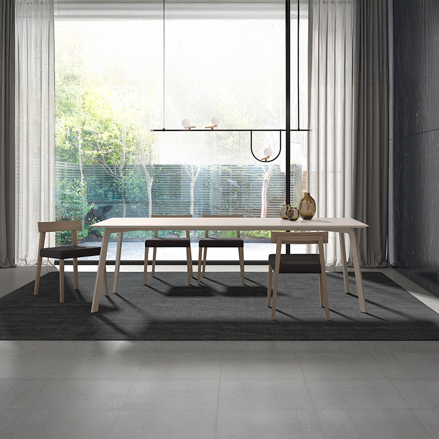 Mesa rectangular Kone en acabado blanco, en ambiente de comedor.