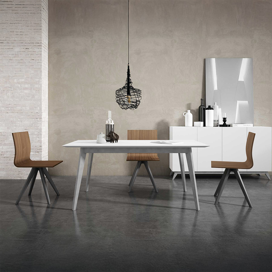 Vista en ambiente de la Mesa de comedor extensible Dafne de BoCubi con patas de madera