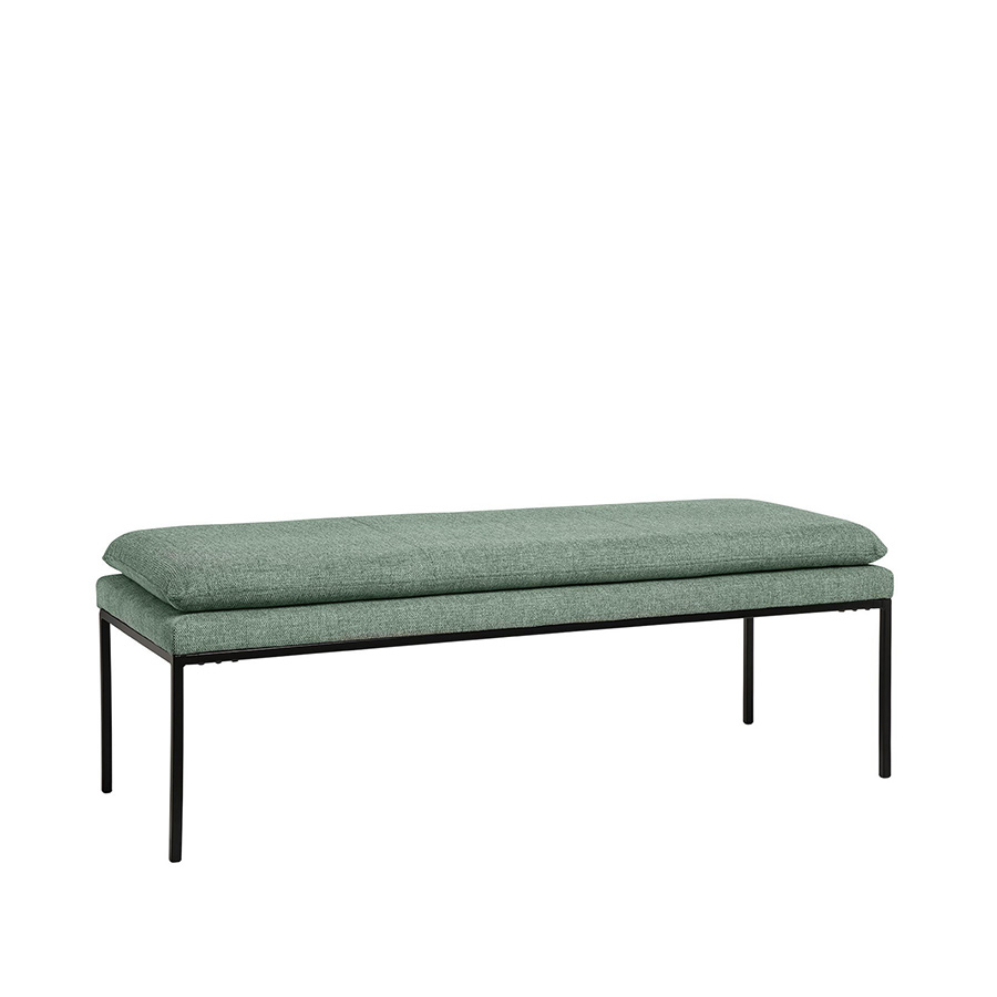 Banqueta Turin de Somcasa, tapizada en tela forest verde y patas de metal lacado en negro